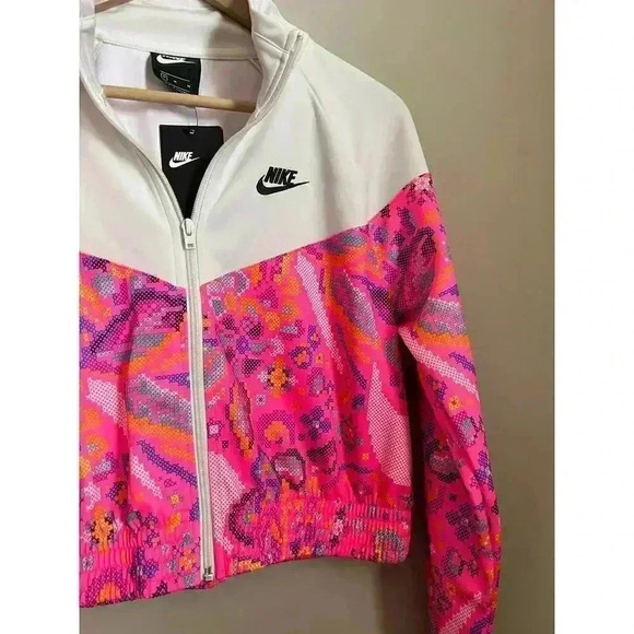 Nike Sportswear Pink Floral Printed Jacket Size Medium - Picture 3 of 10
